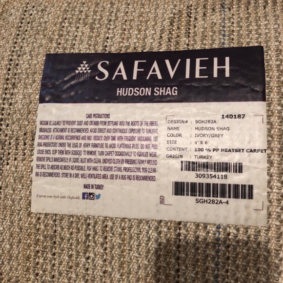 Shag Rug 4X6 in GREAT condition. - Picture 2 of 3